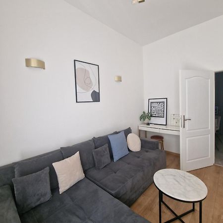 Apartment Eda พูลา ภายนอก รูปภาพ