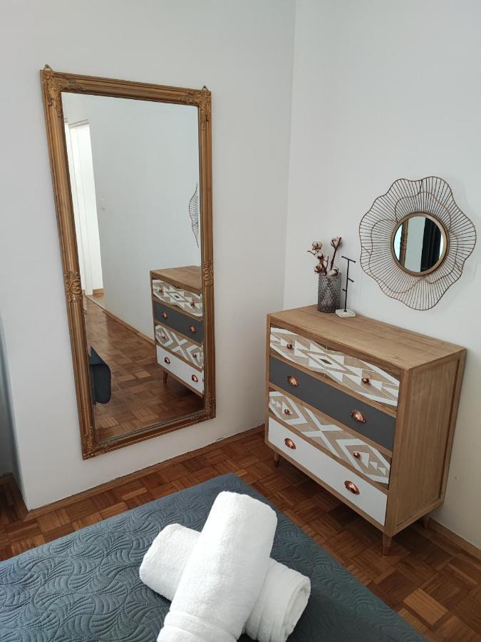 Apartment Eda พูลา ภายนอก รูปภาพ